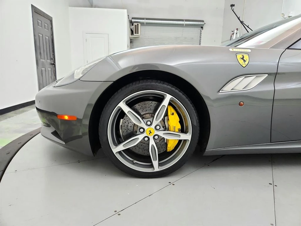 2013 Ferrari California - Image 29 of 31