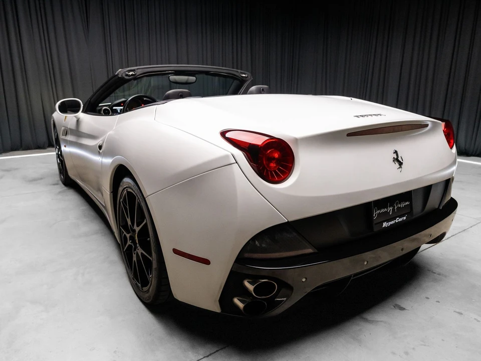 2013 Ferrari California - Image 11 of 31