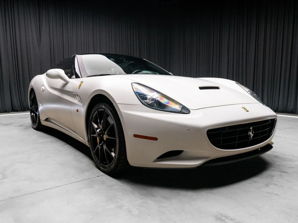 2013 Ferrari California - Image 16 of 31