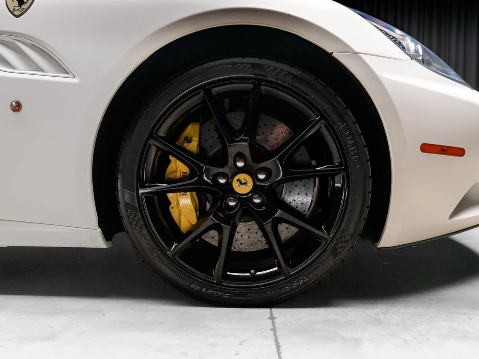 2013 Ferrari California - Image 28 of 31