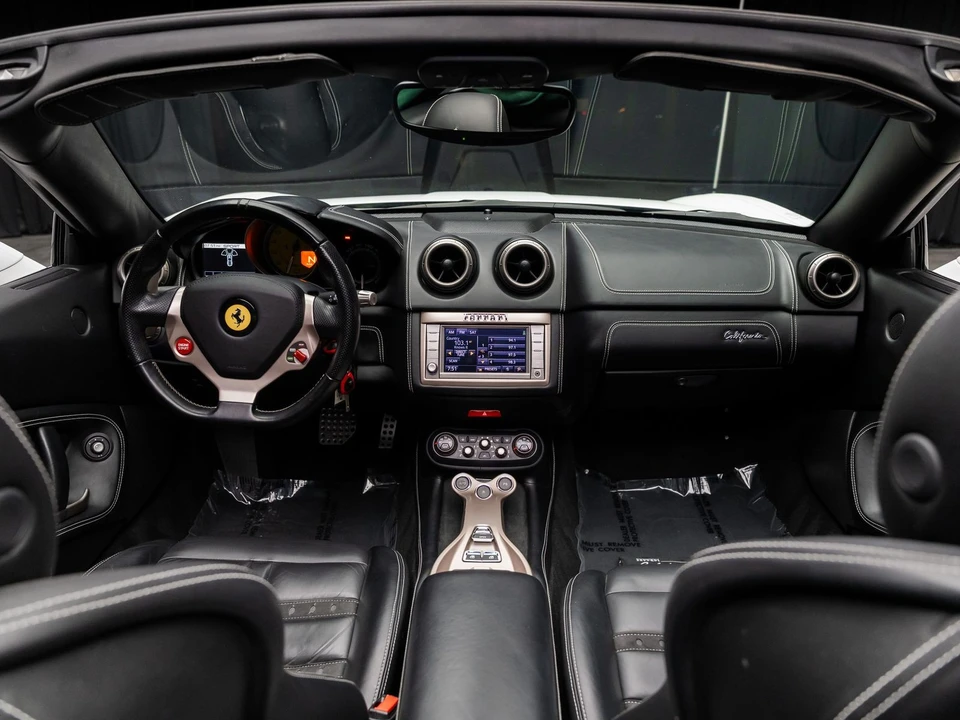 2013 Ferrari California - Image 5 of 31