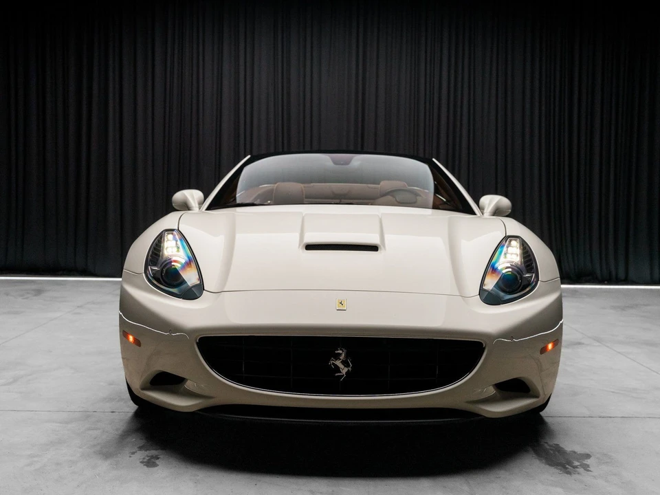2013 Ferrari California - Image 17 of 21