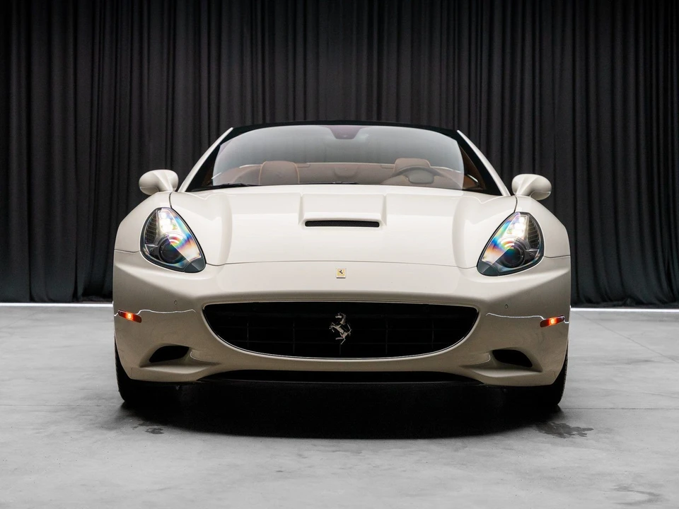 2013 Ferrari California - Image 18 of 21