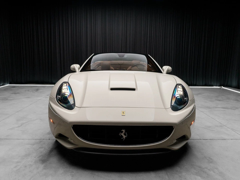 2013 Ferrari California - Image 8 of 21