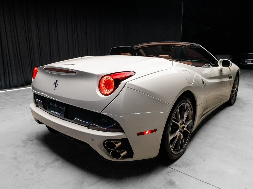 2013 Ferrari California - Image 13 of 21