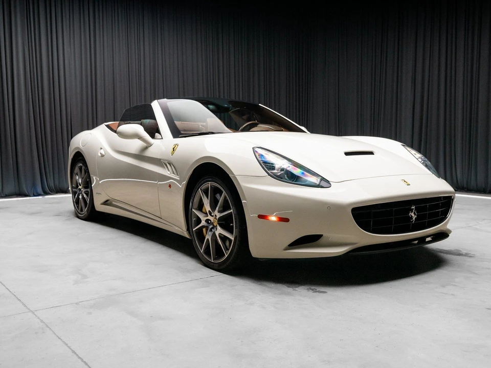 2013 Ferrari California - Image 15 of 21