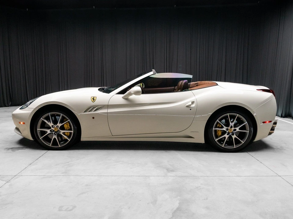 2013 Ferrari California - Image 10 of 21