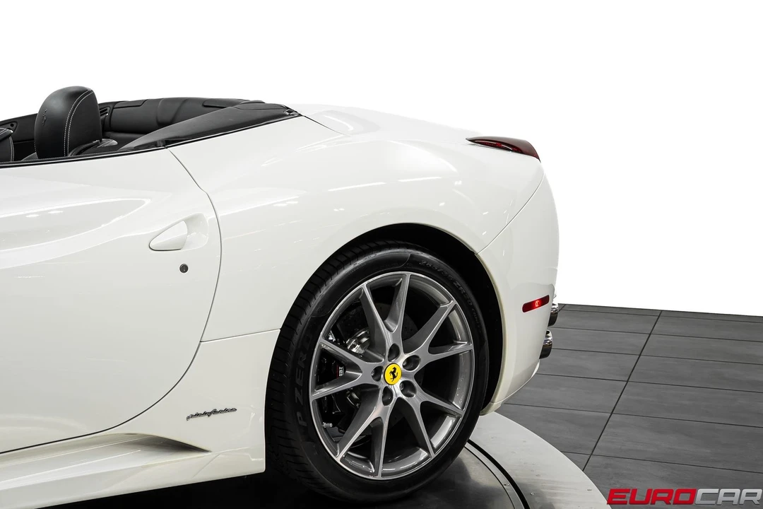 2013 Ferrari California 30 - Image 16 of 31