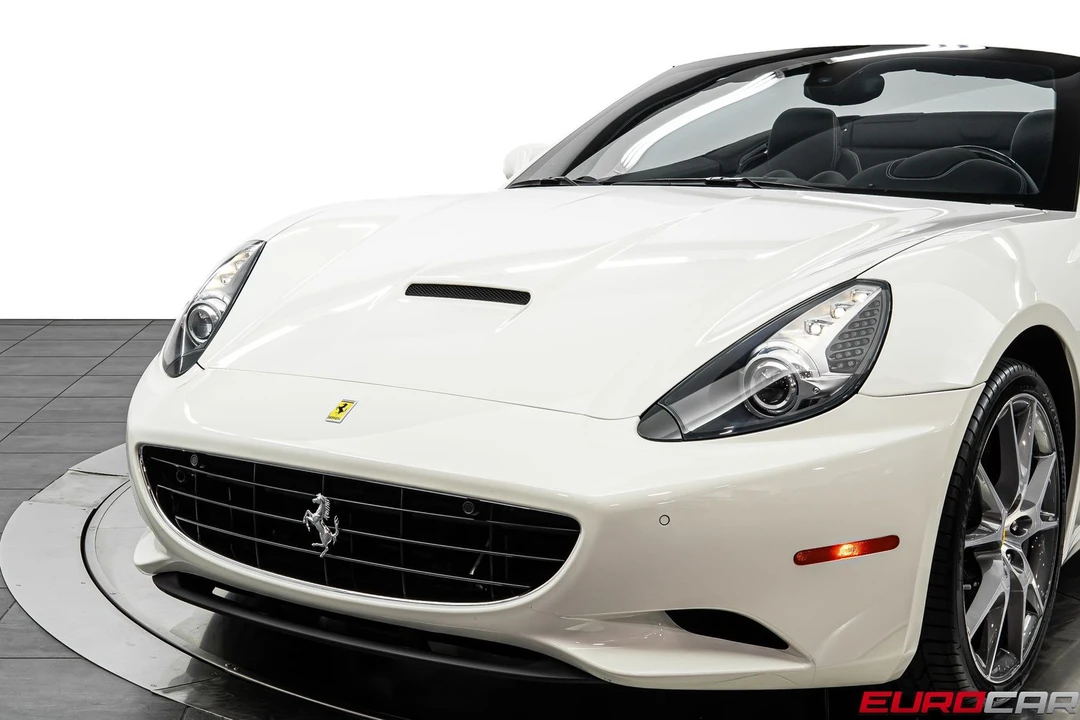 2013 Ferrari California 30 - Image 14 of 31