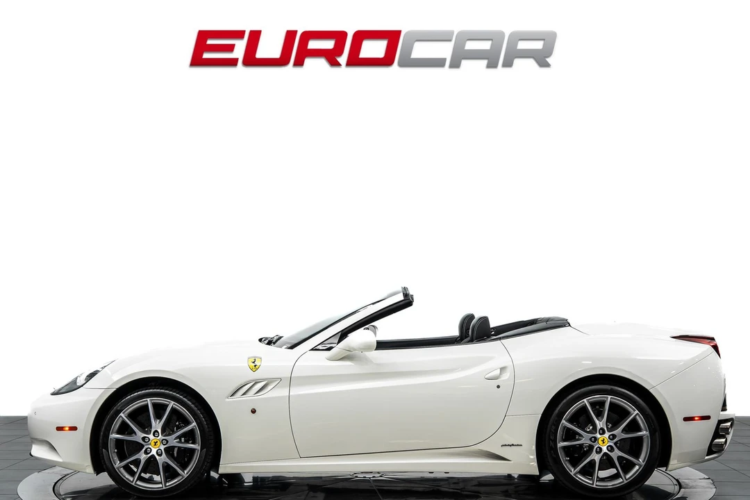 2013 Ferrari California 30 - Image 2 of 31