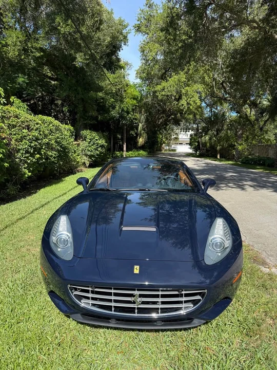 2013 Ferrari California 30 - Image 4 of 8