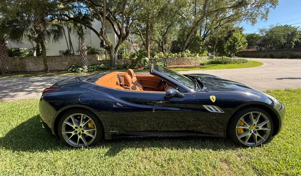 2013 Ferrari California 30 - Image 7 of 8