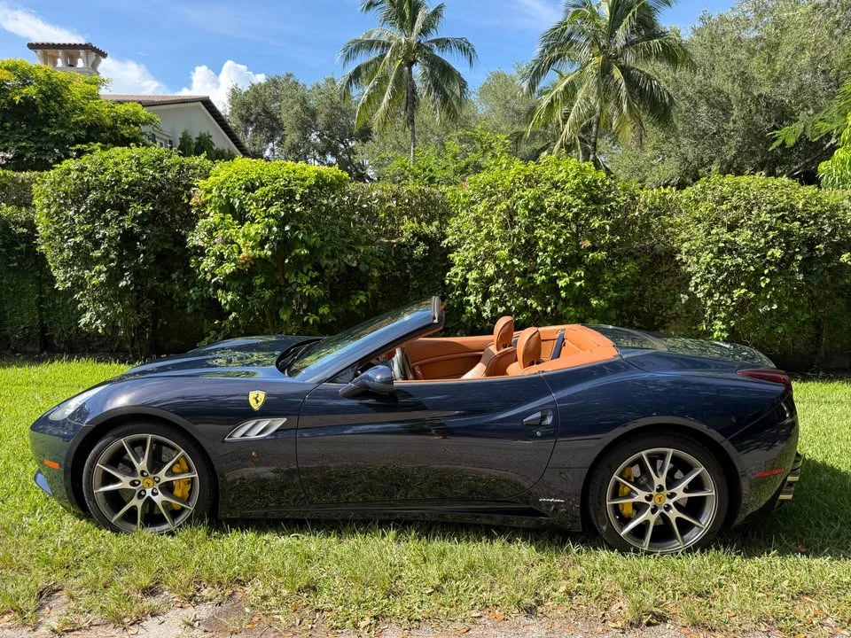 2013 Ferrari California 30 - Image 5 of 8
