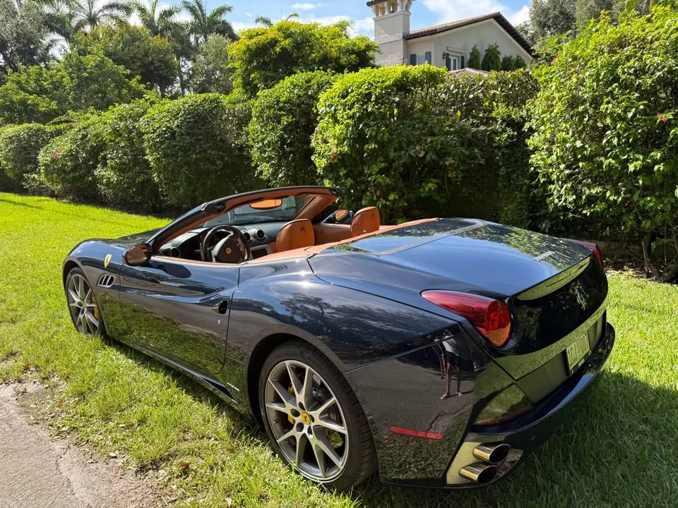 2013 Ferrari California 30 - Image 6 of 8