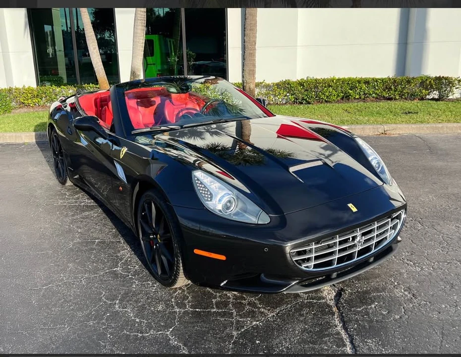 2013 Ferrari California - Image 4 of 11