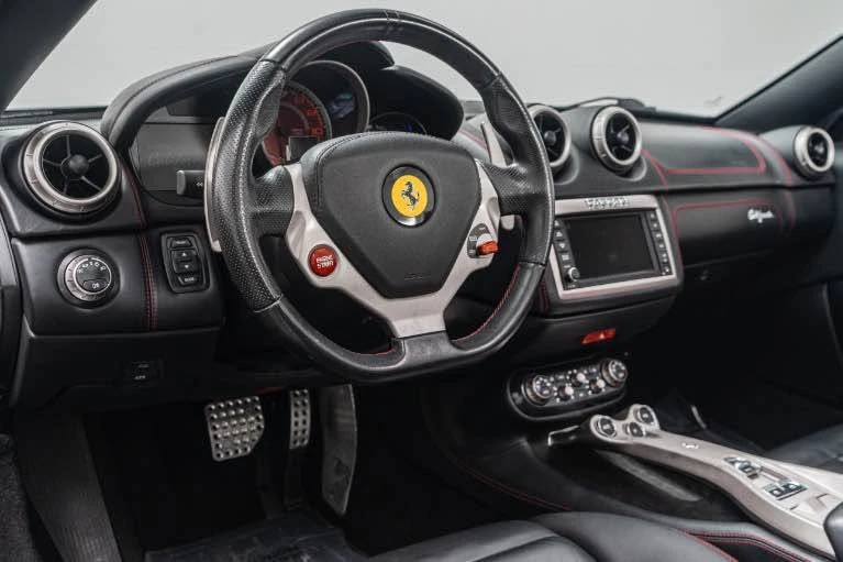 2013 Ferrari California 30 - Image 10 of 15