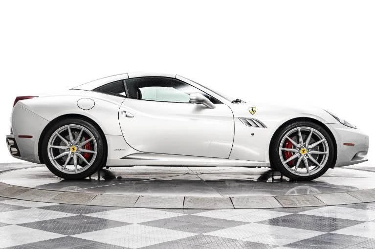 2013 Ferrari California 30 - Image 2 of 15