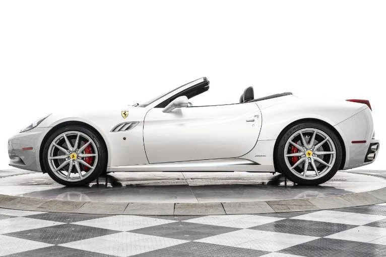 2013 Ferrari California 30 - Image 3 of 15