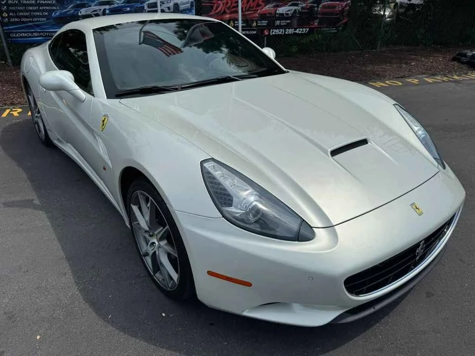 2013 Ferrari California - Image 2 of 6