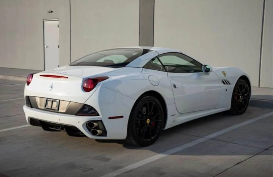 2013 Ferrari California - Image 11 of 11