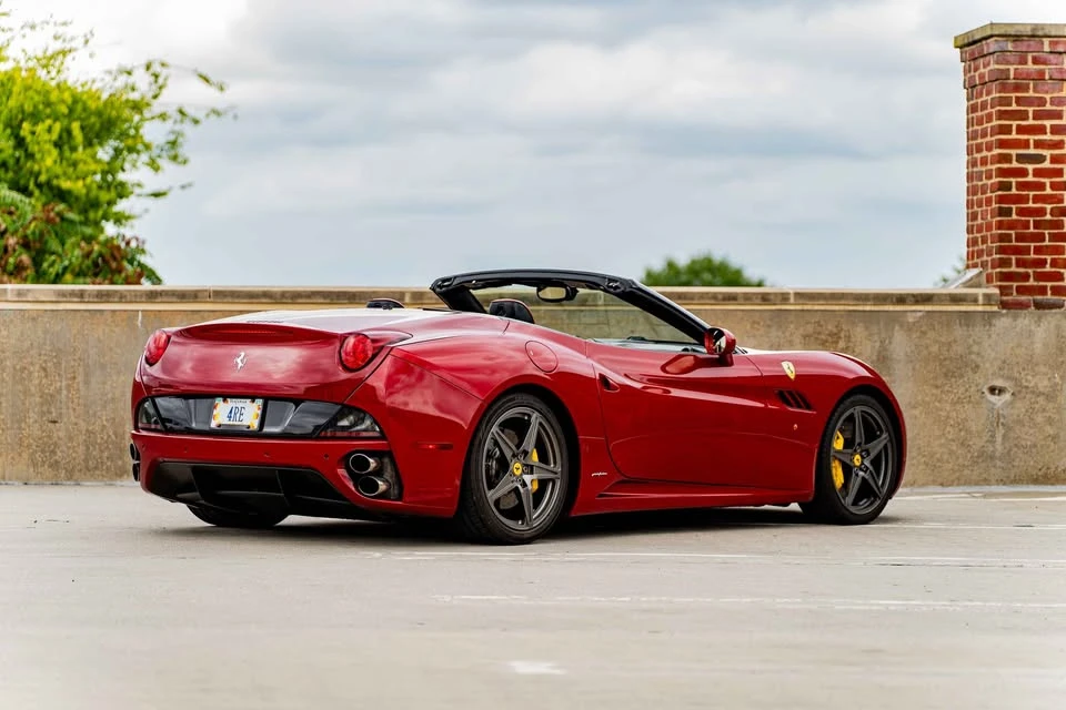 2013 Ferrari California - Image 10 of 20