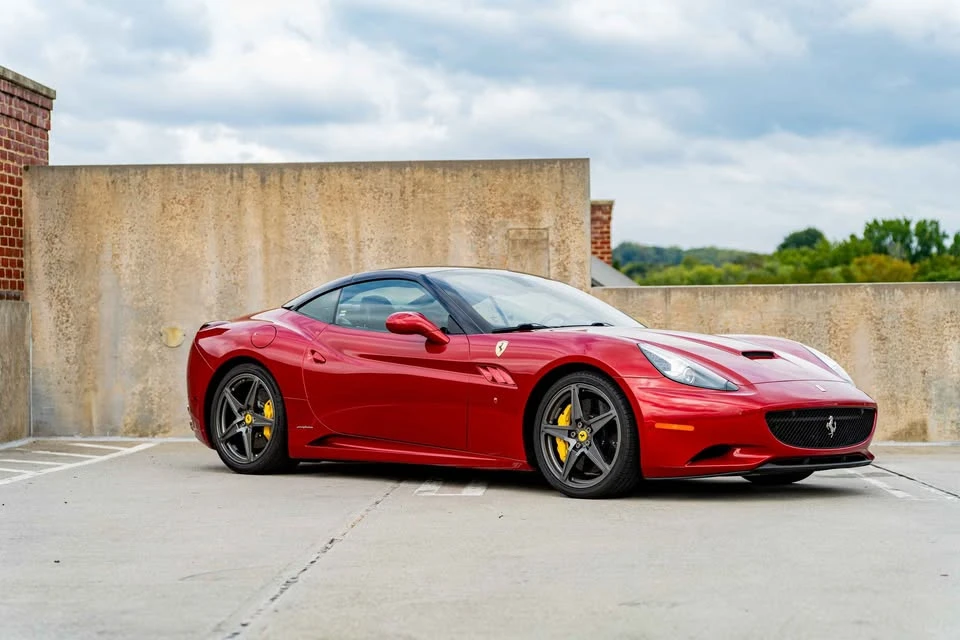 2013 Ferrari California - Image 8 of 20