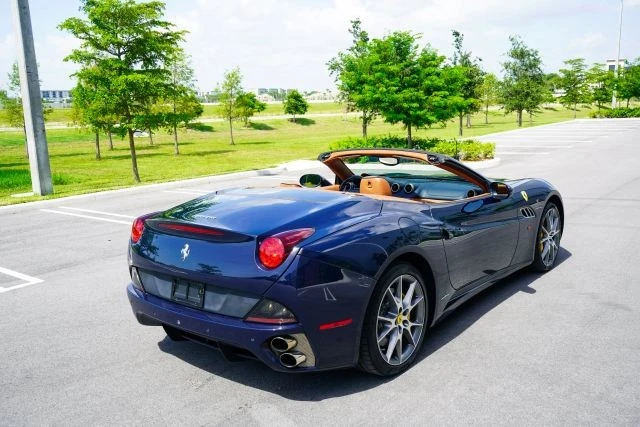 2013 Ferrari California - Image 17 of 31