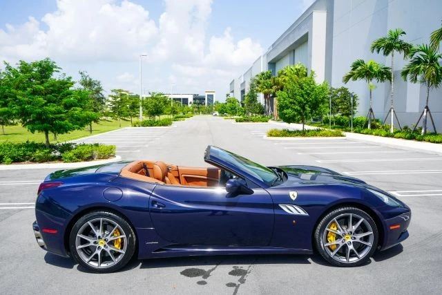 2013 Ferrari California - Image 24 of 31
