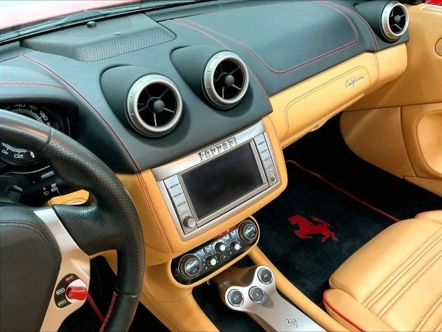 2013 Ferrari California - Image 22 of 31