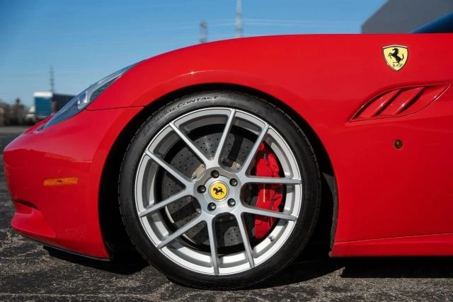 2013 Ferrari California - Image 5 of 9