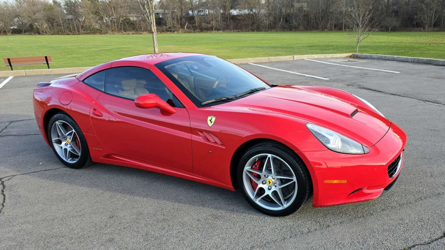 2013 Ferrari California - Image 13 of 31