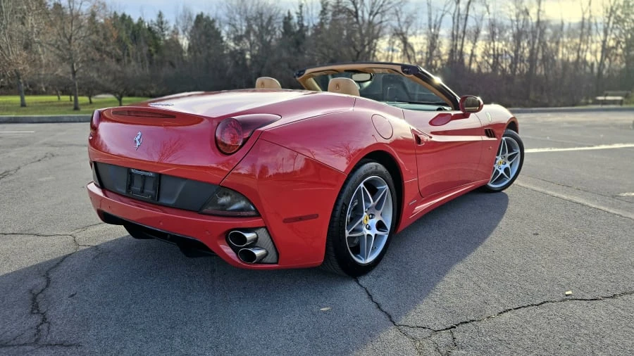 2013 Ferrari California - Image 10 of 31