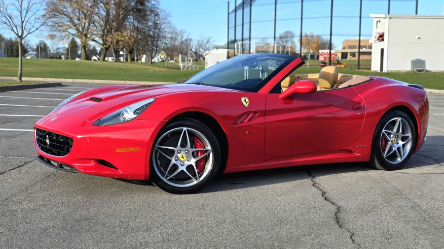 2013 Ferrari California - Image 8 of 31