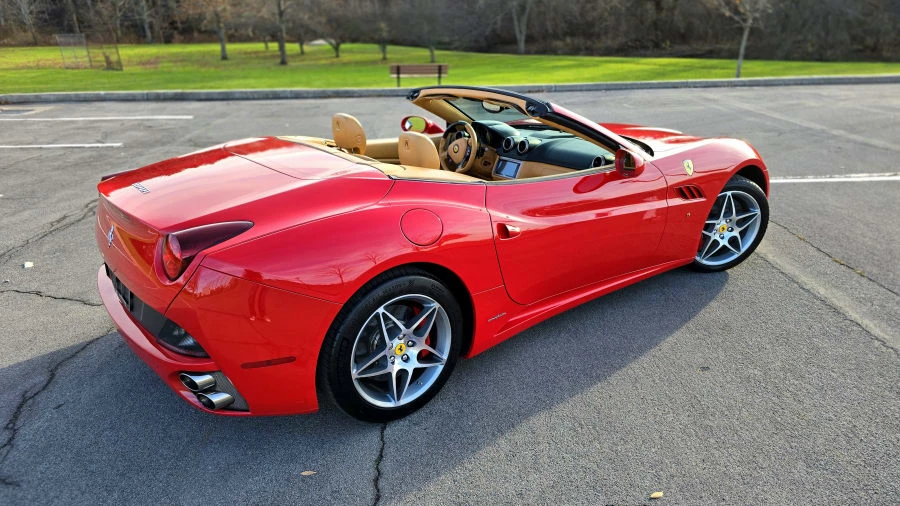 2013 Ferrari California - Image 15 of 31