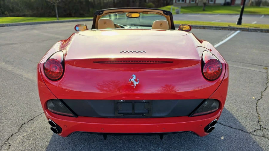 2013 Ferrari California - Image 7 of 31