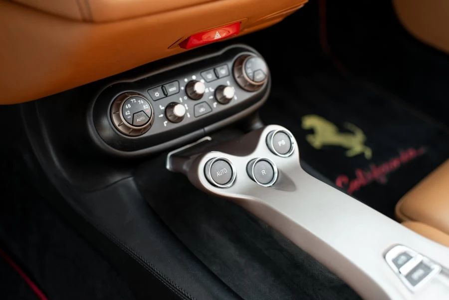 2013 Ferrari California - Image 30 of 31
