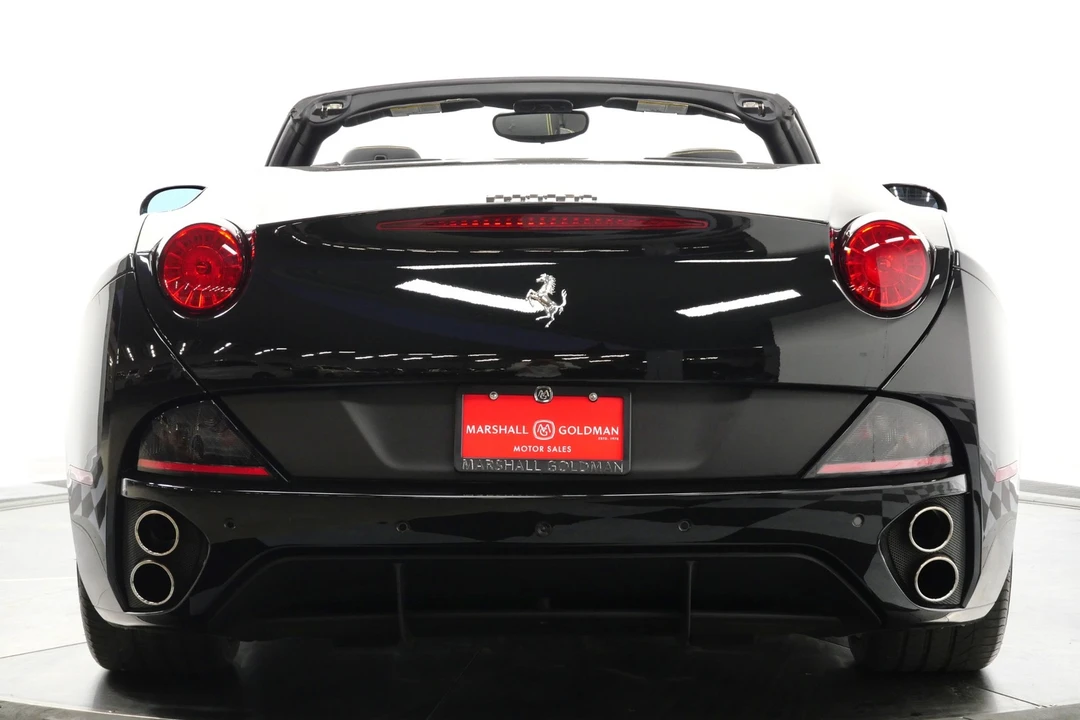 2013 Ferrari California - Image 8 of 12