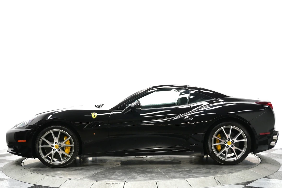 2013 Ferrari California - Image 6 of 12