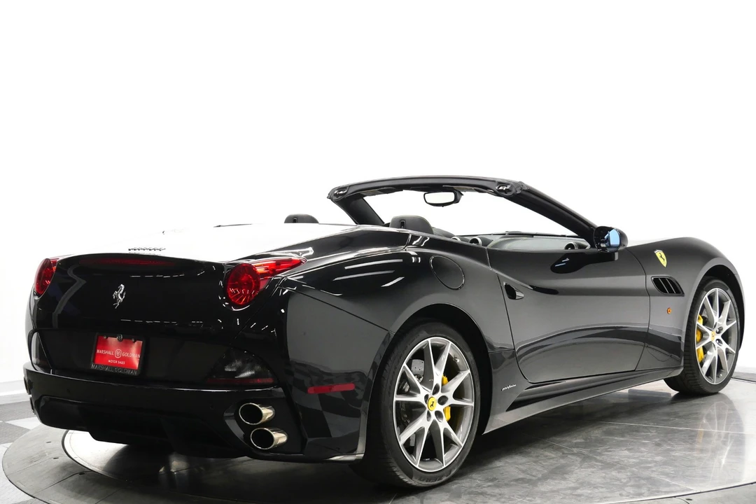 2013 Ferrari California - Image 9 of 12