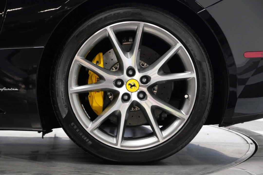2013 Ferrari California - Image 11 of 12