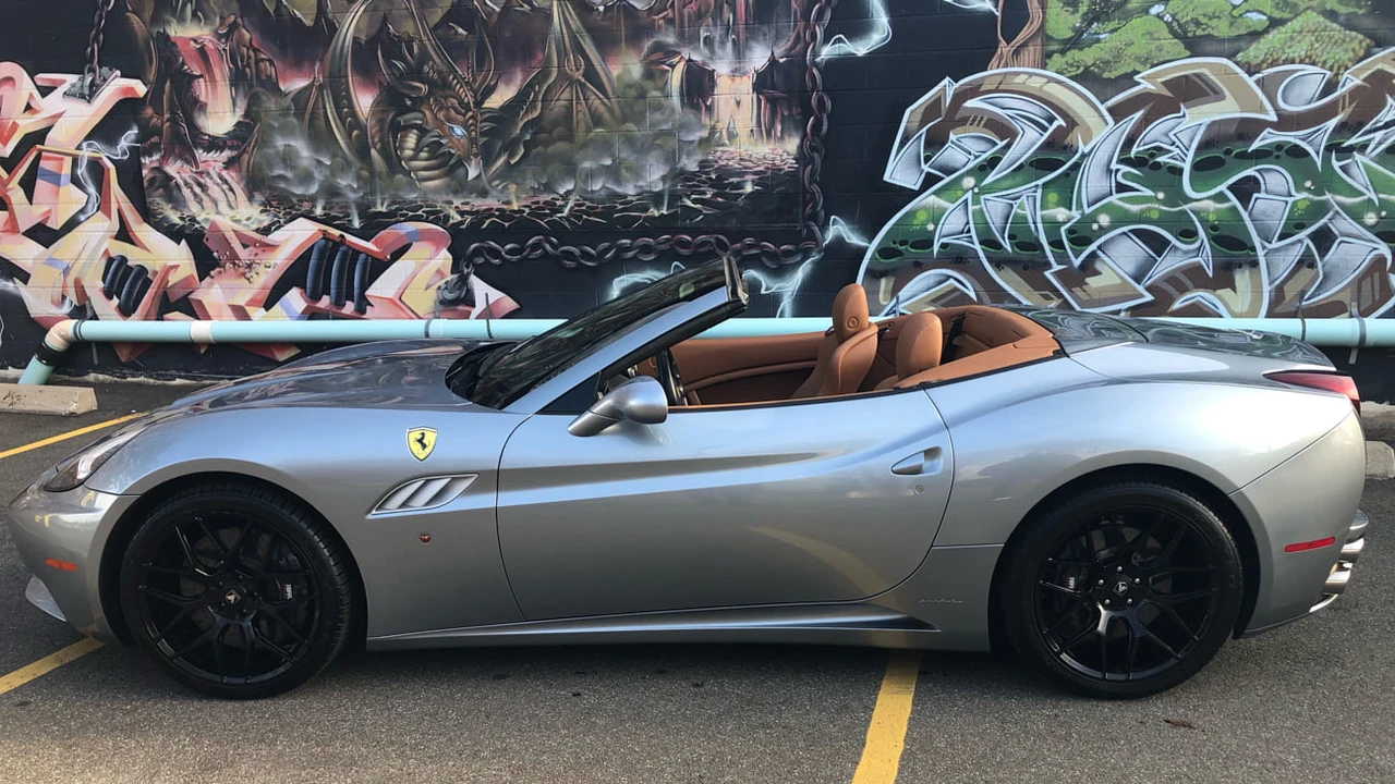2013 Ferrari California - Image 11 of 19