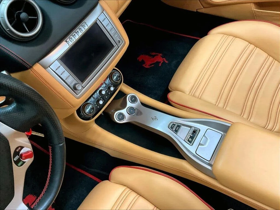 2013 Ferrari California 30 - Image 22 of 31