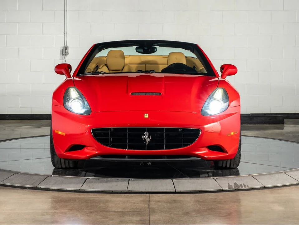 2013 Ferrari California - Image 17 of 31