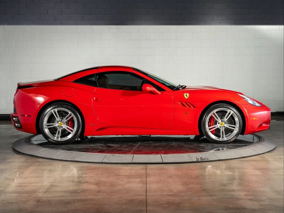 2013 Ferrari California - Image 14 of 31