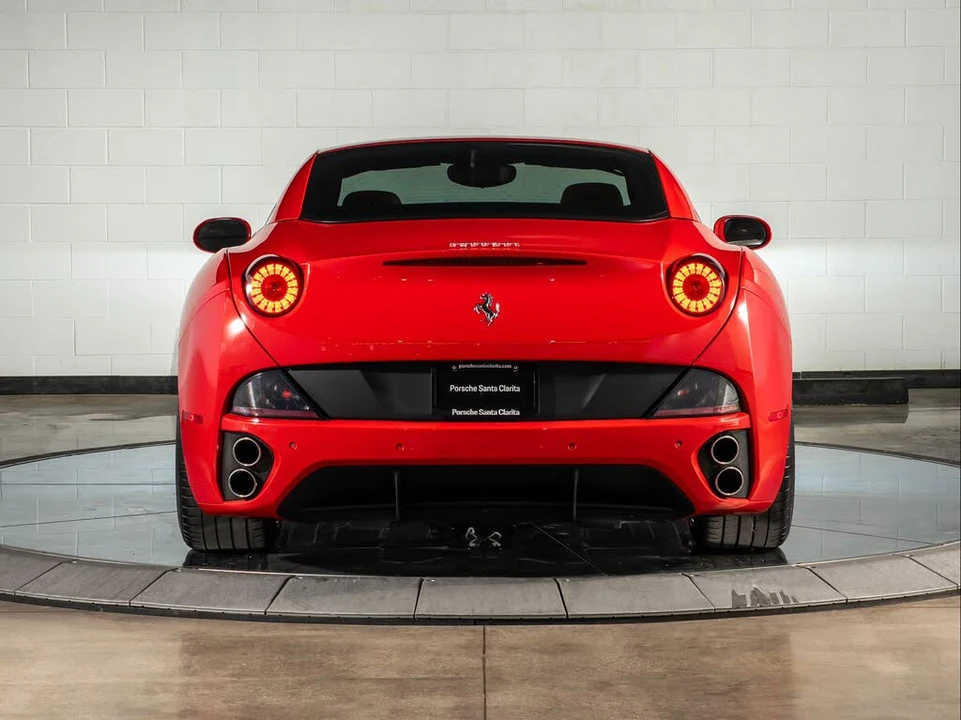 2013 Ferrari California - Image 10 of 31