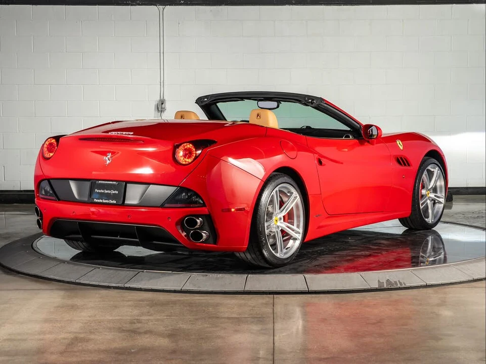 2013 Ferrari California - Image 11 of 31