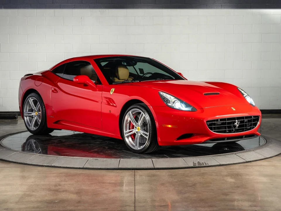 2013 Ferrari California - Image 16 of 31
