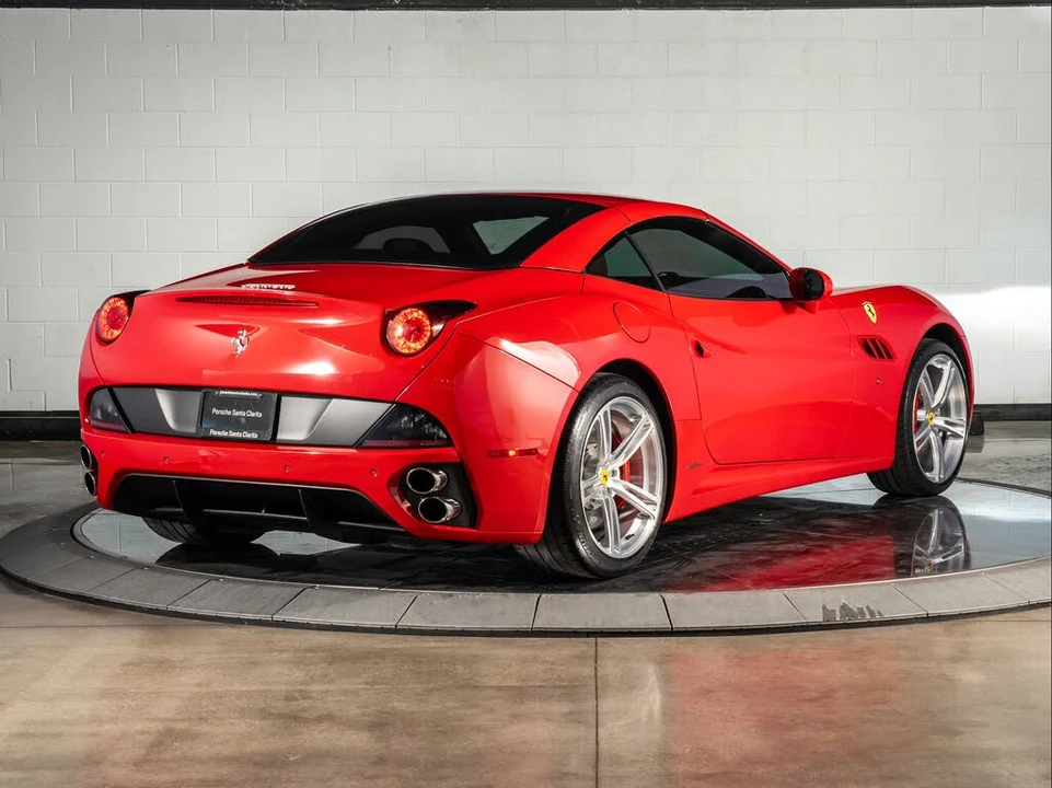 2013 Ferrari California - Image 12 of 31