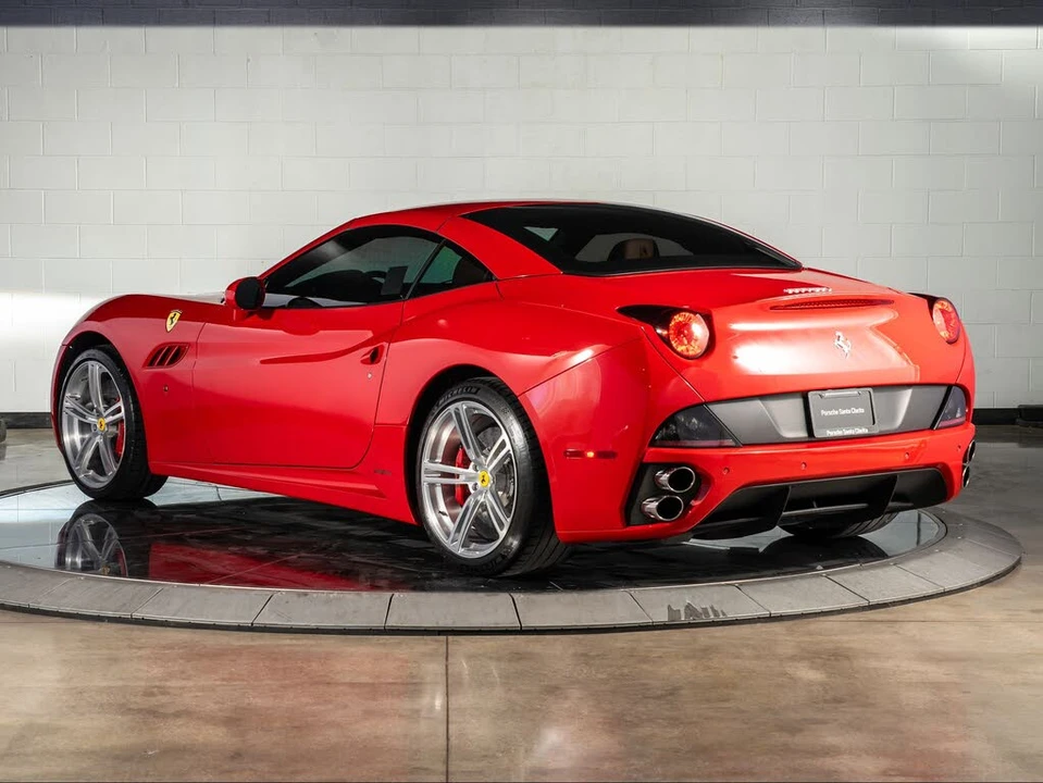 2013 Ferrari California - Image 8 of 31
