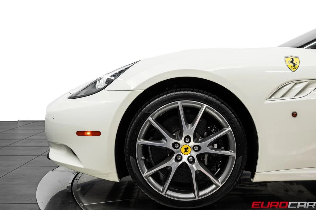 2013 Ferrari California - Image 15 of 31